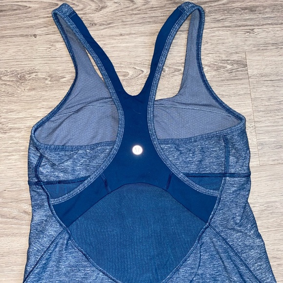 Blue LULULEMON workout top with built in sports bra - Picture 3 of 3